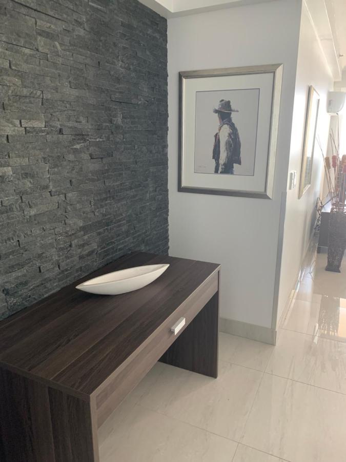 גולד קוסט Stunning 2 Bedroom Ocean View Apartment מראה חיצוני תמונה
